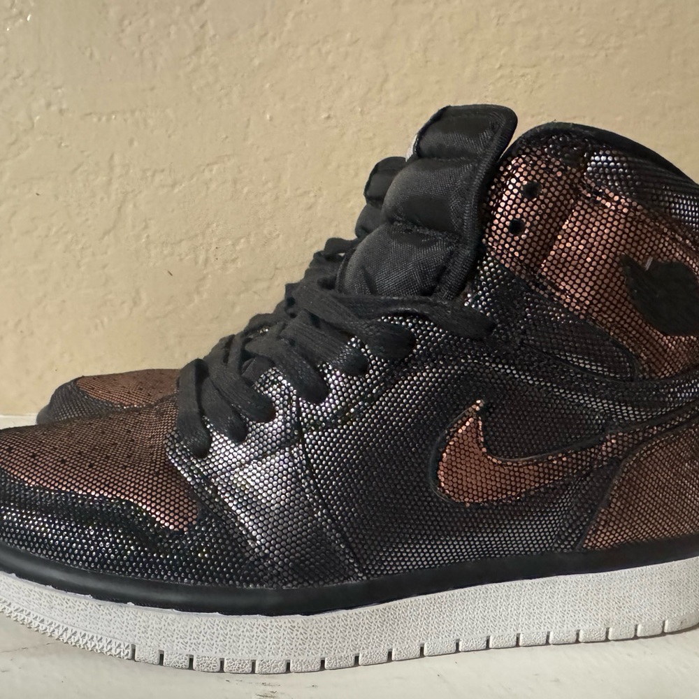 Nike Black and Bronze Athletic Shoes